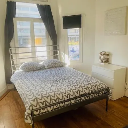 赞德沃特星星公寓酒店